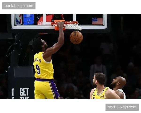 全明星赛后湖人防守效率跃居第三 雷迪克分层体系见效